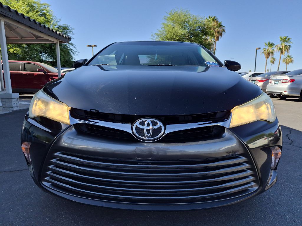 2017 Toyota Camry Image 8