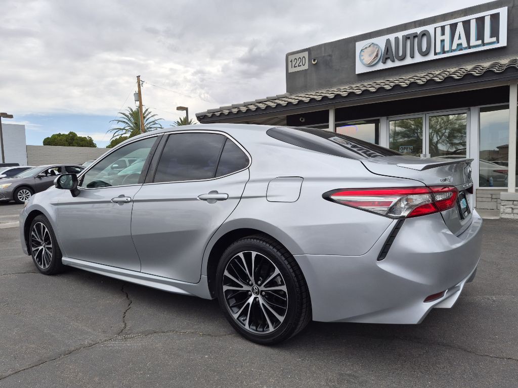 2018 Toyota Camry Image 3