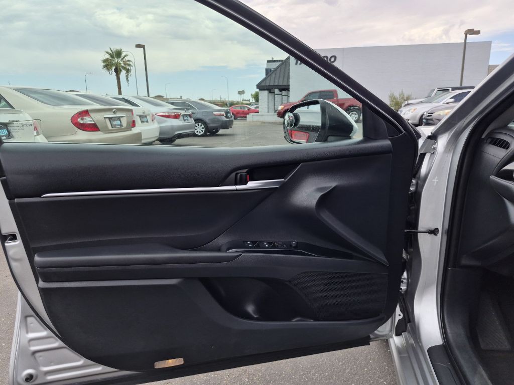 2018 Toyota Camry Image 10