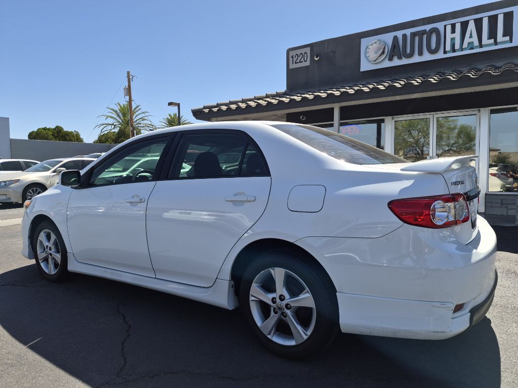 2013 Toyota Corolla Image 3