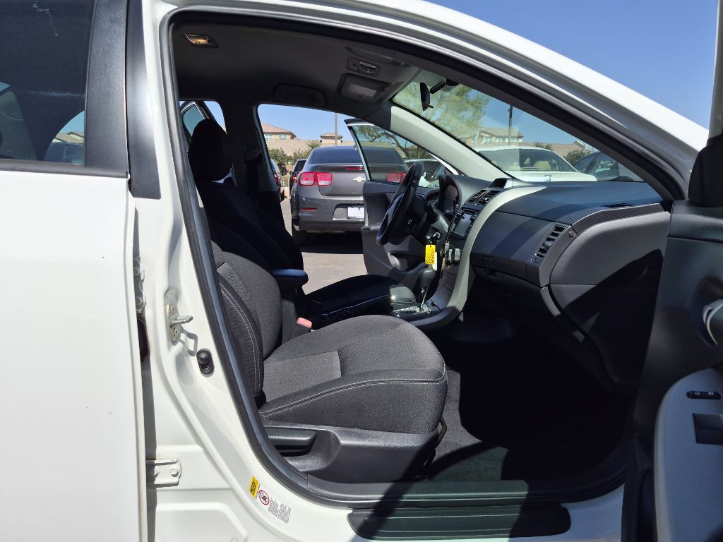 2013 Toyota Corolla Image 14