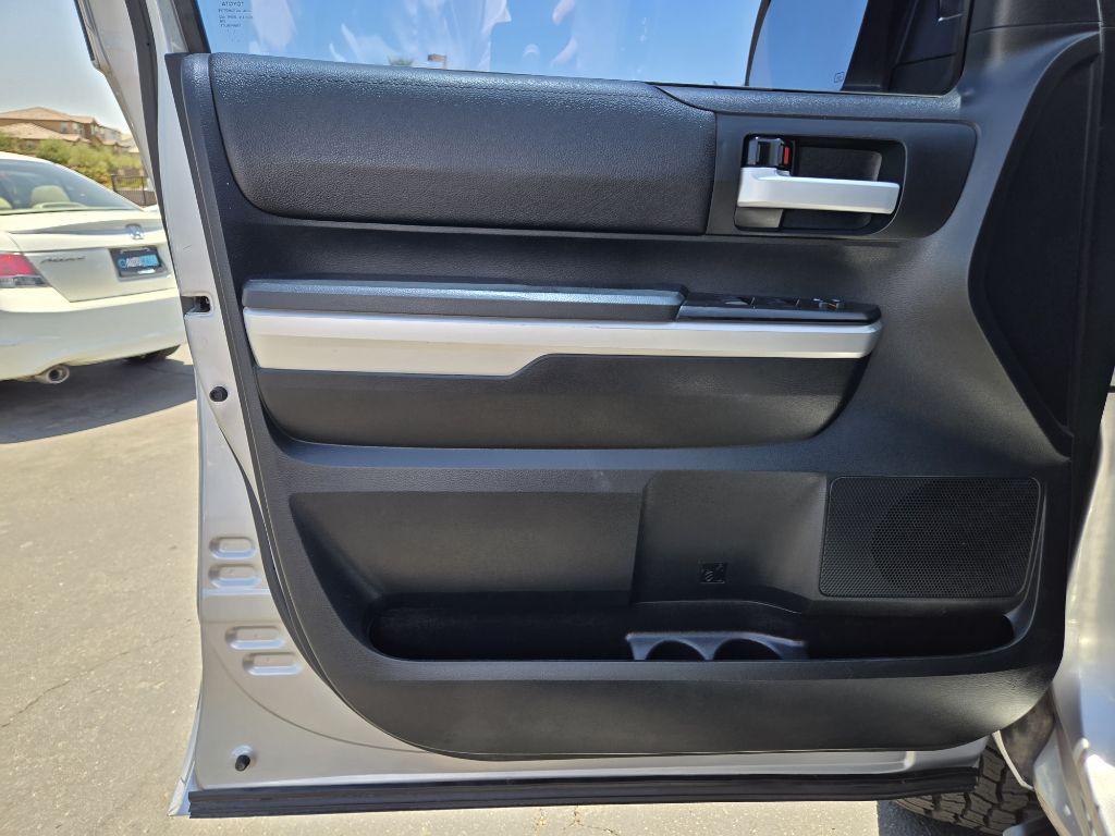 2016 Toyota Tundra Image 10