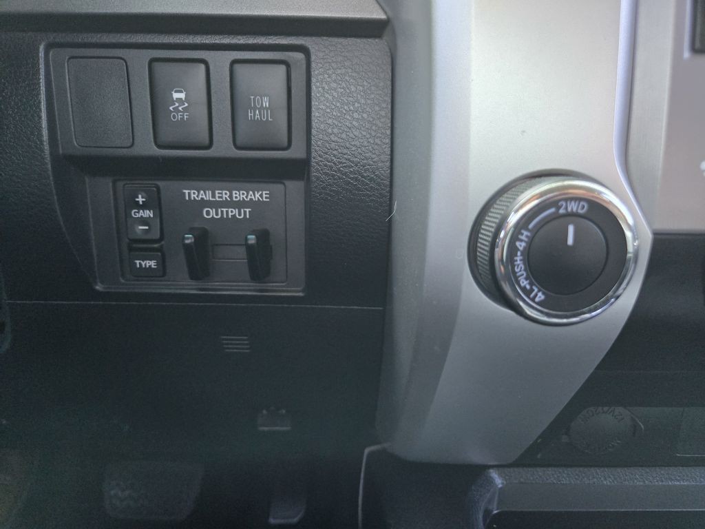 2016 Toyota Tundra Image 22