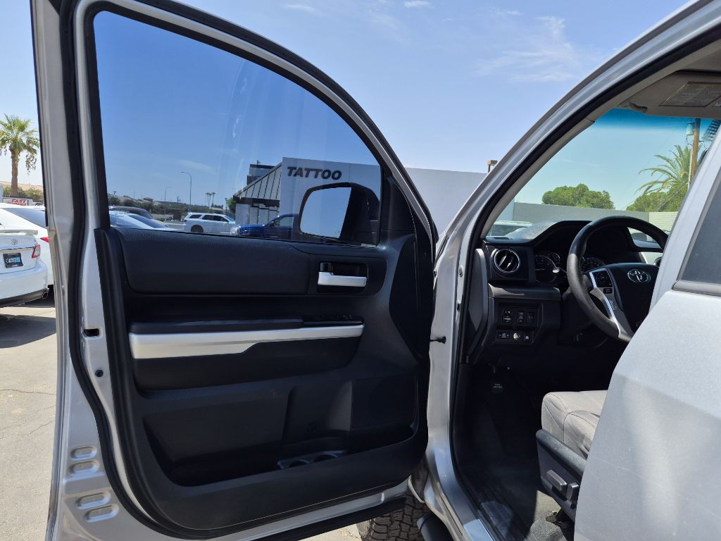 2016 Toyota Tundra Image 25