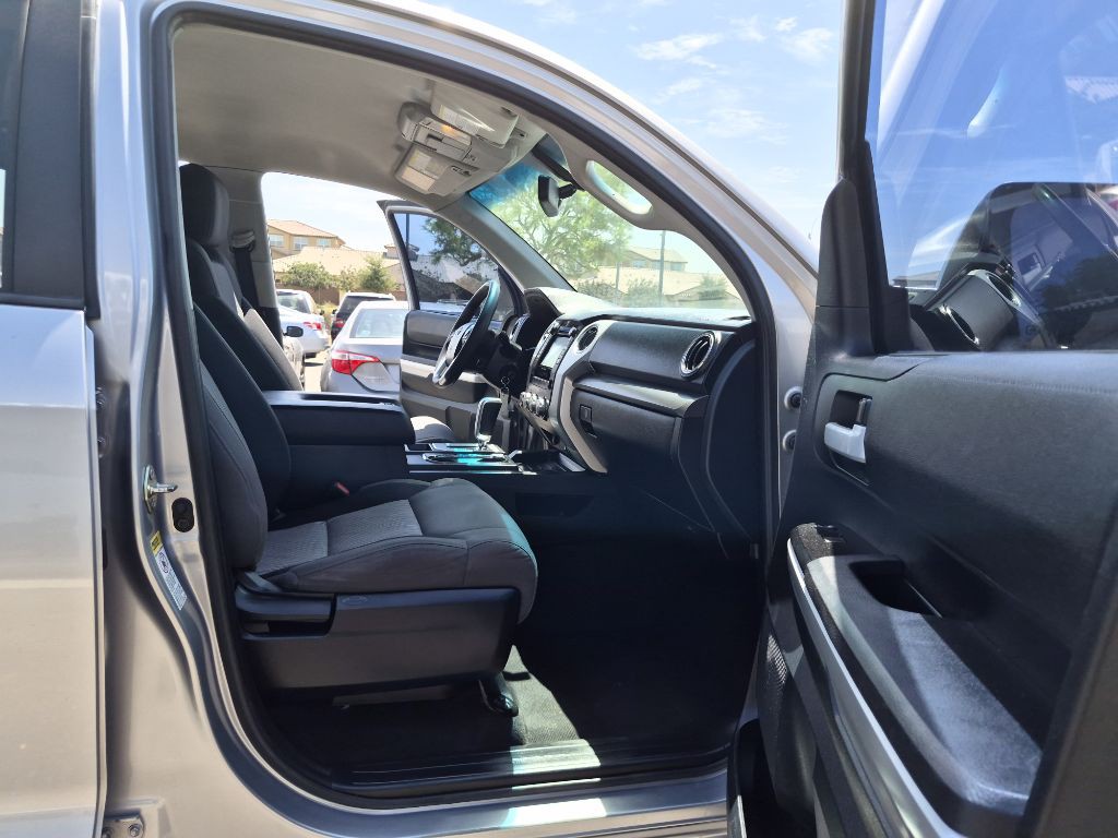 2016 Toyota Tundra Image 28