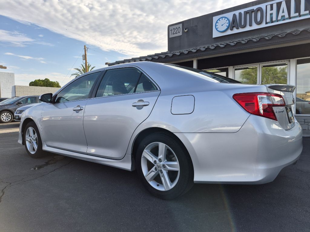 2012 Toyota Camry Image 3