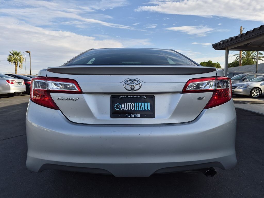 2012 Toyota Camry Image 5