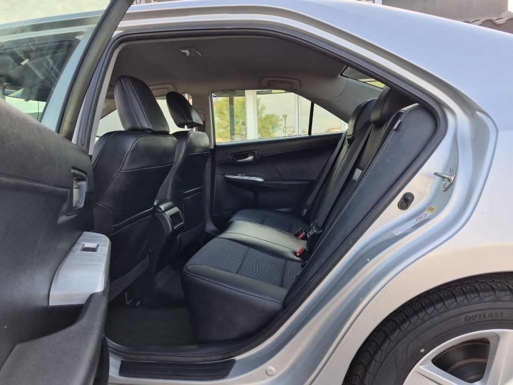2012 Toyota Camry Image 12