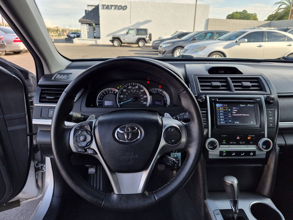2012 Toyota Camry Image 17