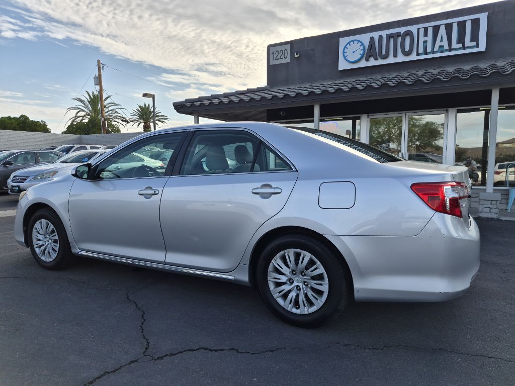 2012 Toyota Camry Image 4
