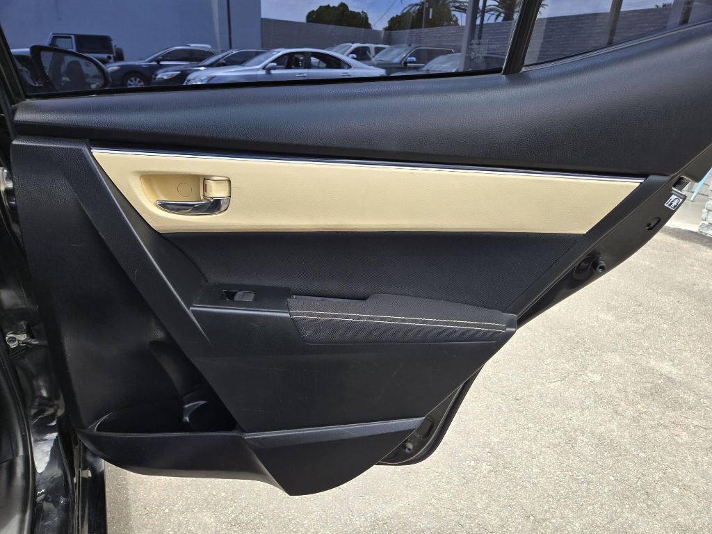 2019 Toyota Corolla Image 16