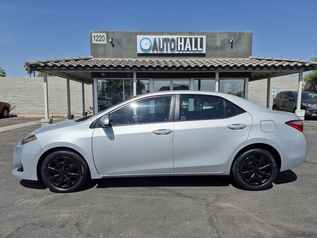 2017 Toyota Corolla Image 2
