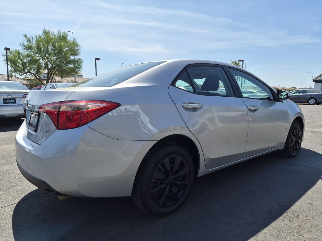 2017 Toyota Corolla Image 5