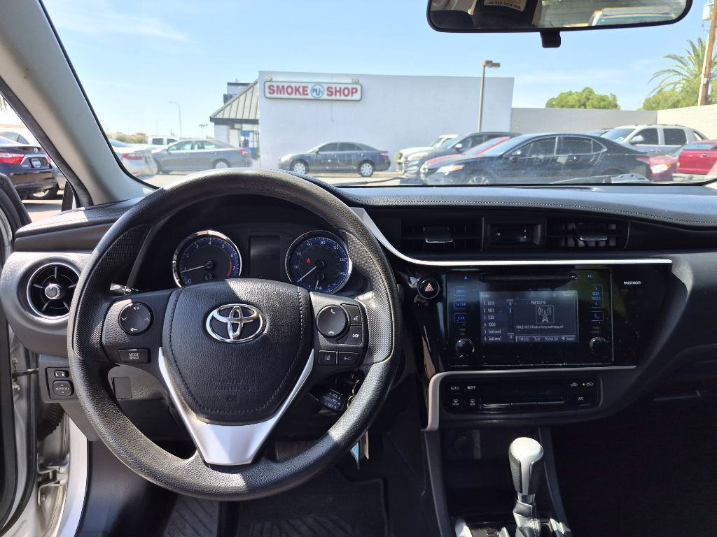 2017 Toyota Corolla Image 17