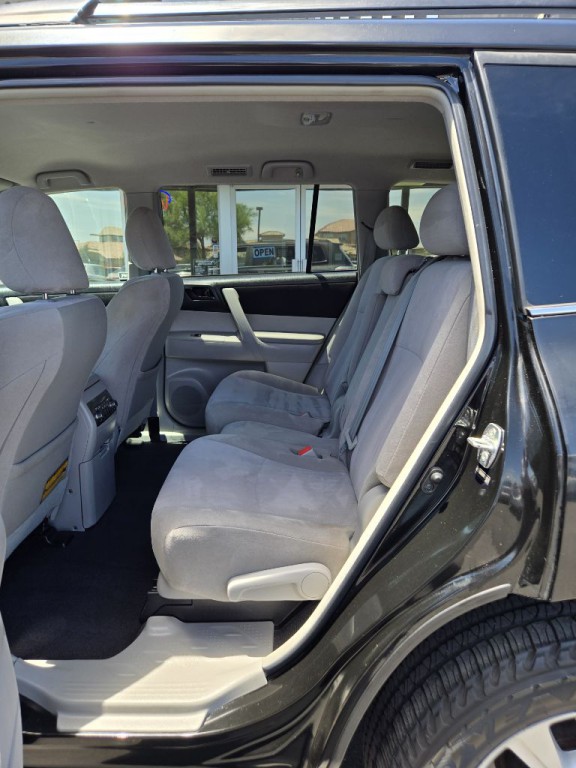 2011 Toyota Highlander Image 13