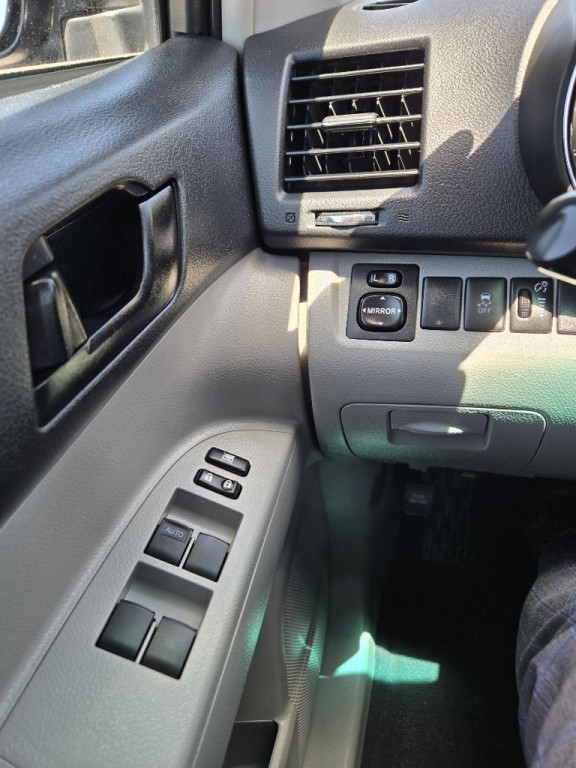 2011 Toyota Highlander Image 22