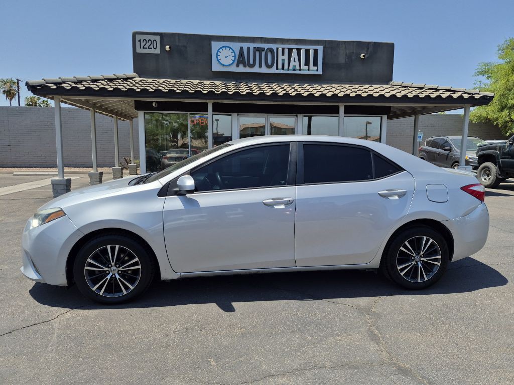 2016 Toyota Corolla Image 2