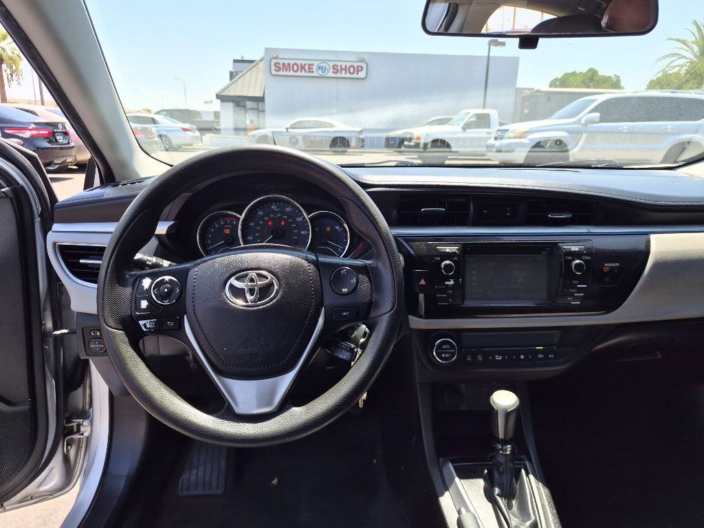 2016 Toyota Corolla Image 17