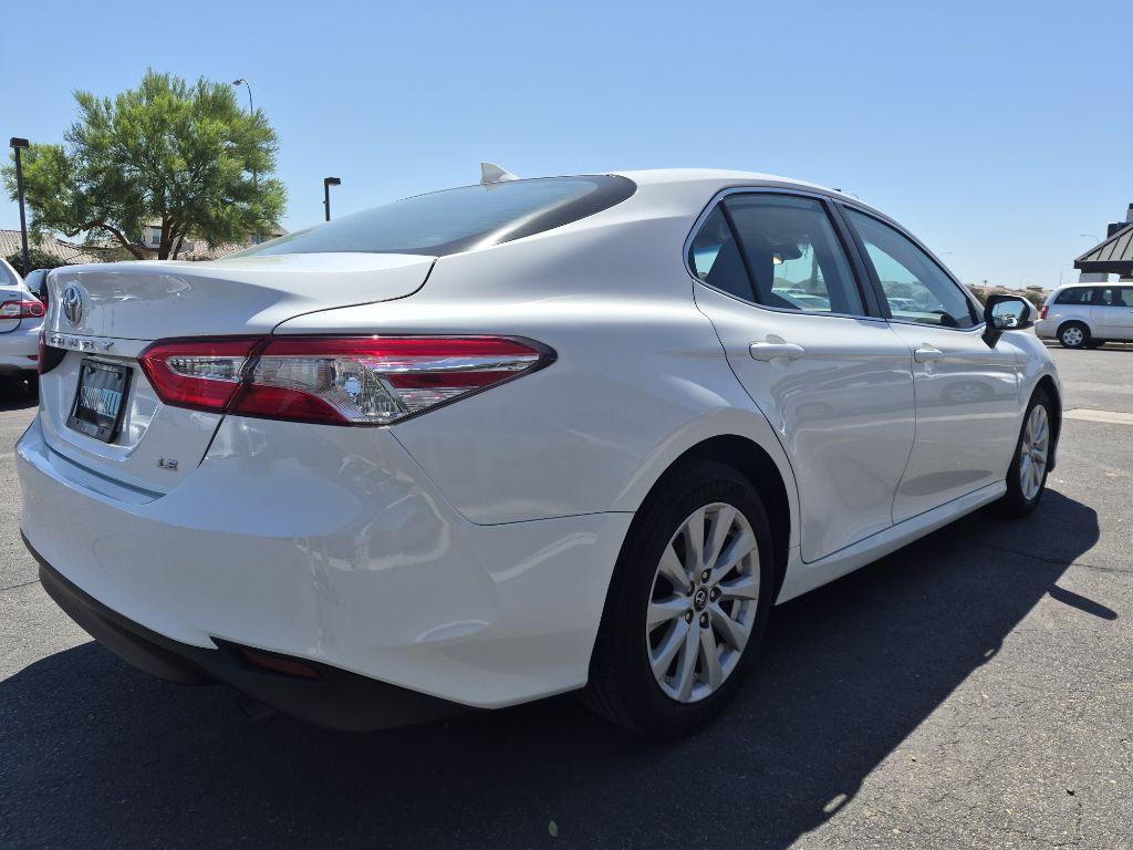 2019 Toyota Camry Image 3