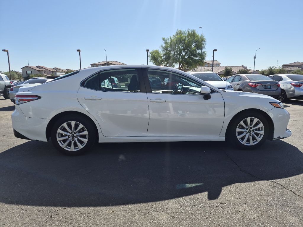 2019 Toyota Camry Image 5