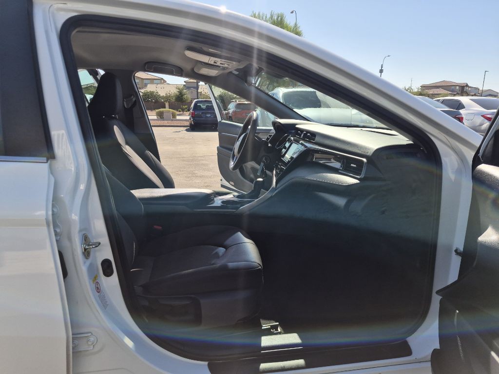2019 Toyota Camry Image 13