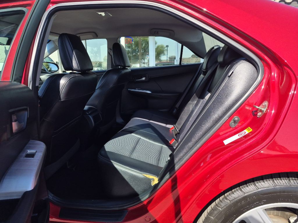 2014 Toyota Camry Image 11