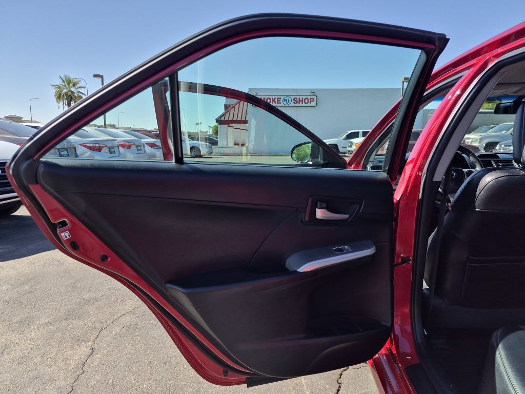 2014 Toyota Camry Image 14