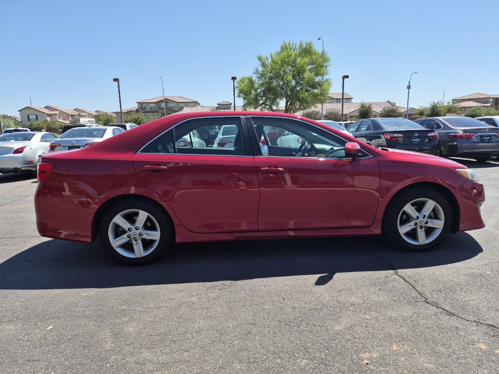 2014 Toyota Camry Image 6