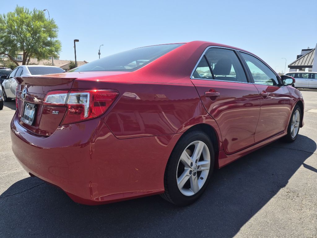 2014 Toyota Camry Image 8