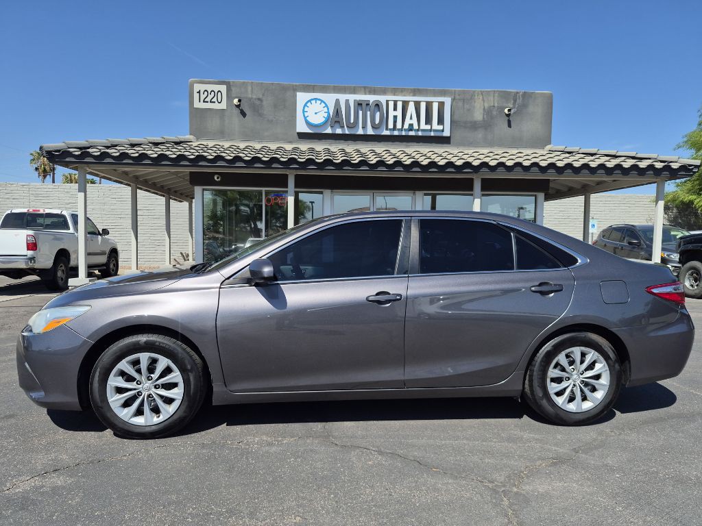 2015 Toyota Camry Image 2