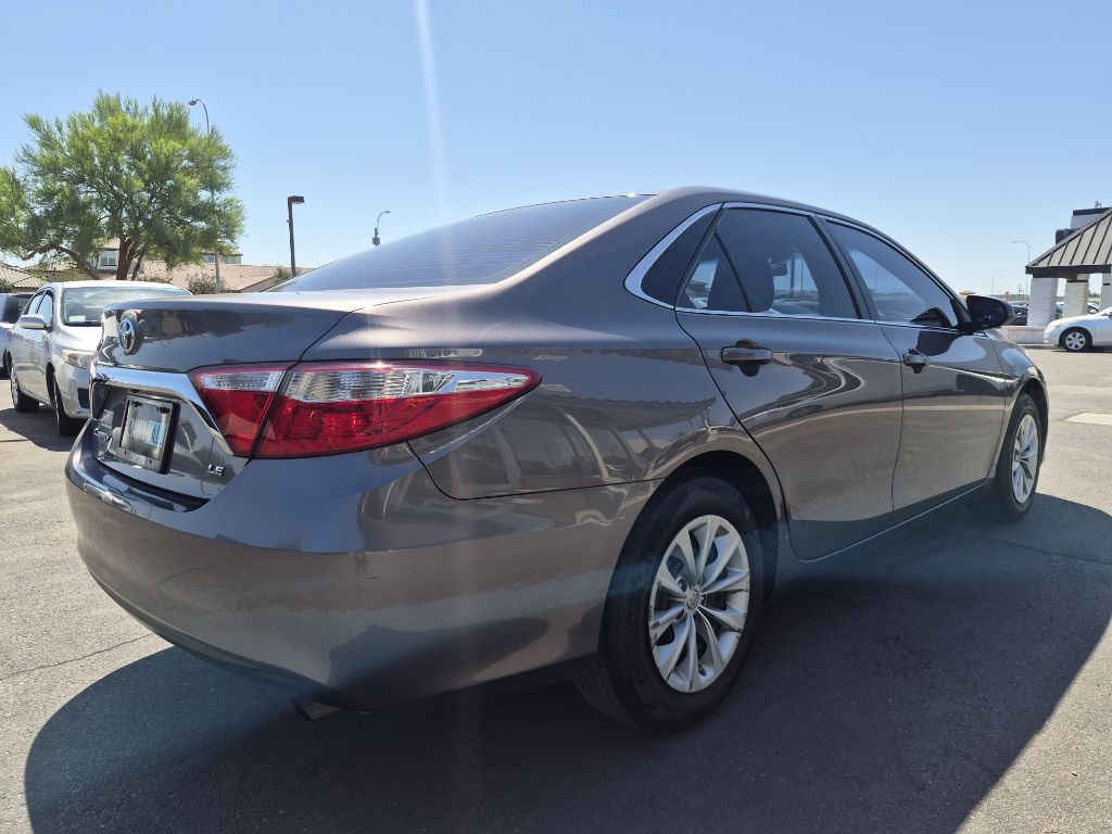 2015 Toyota Camry Image 6