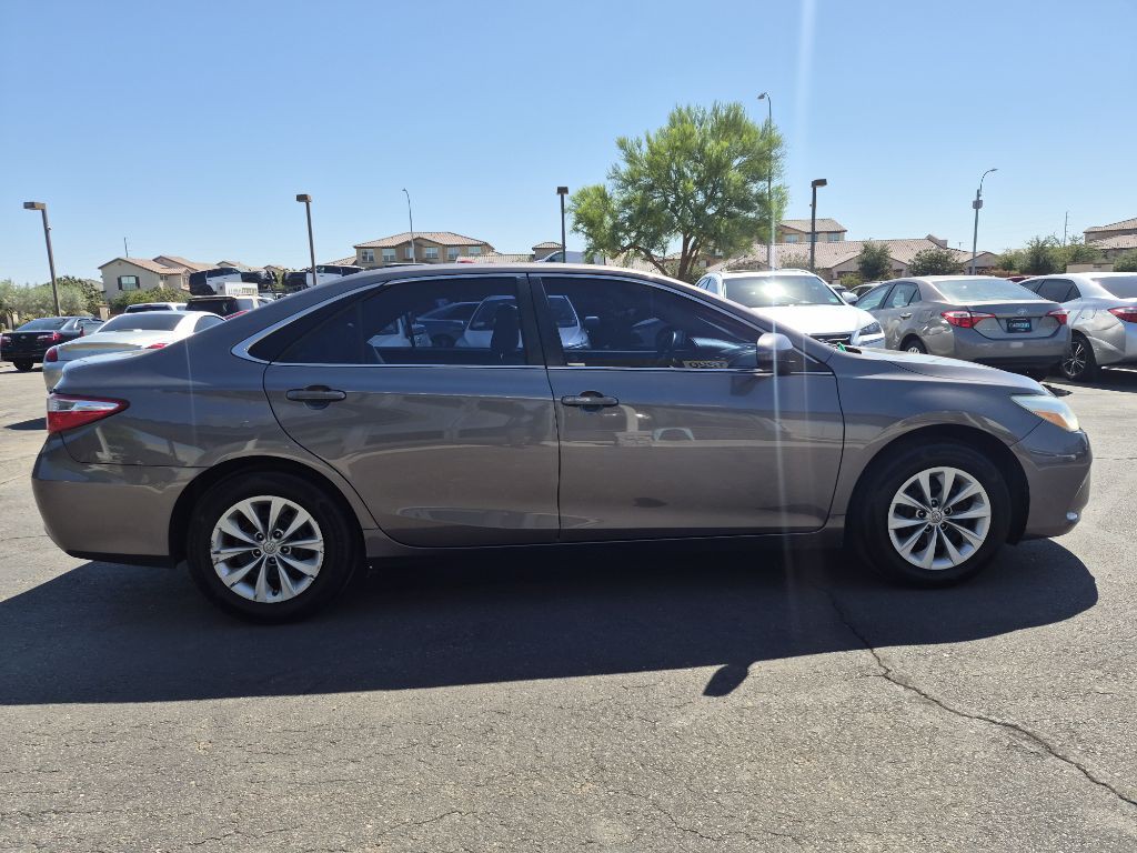 2015 Toyota Camry Image 7