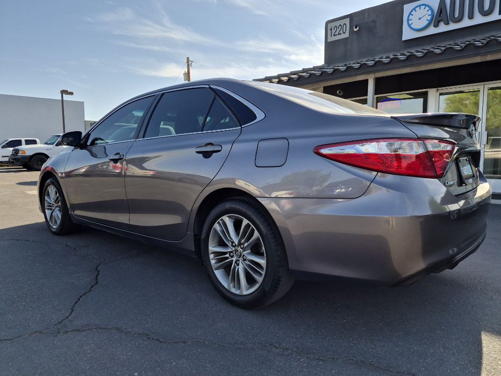 2015 Toyota Camry Image 3