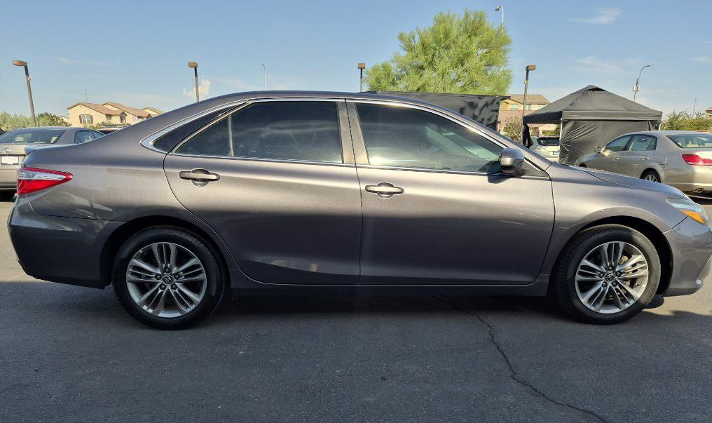 2015 Toyota Camry Image 6