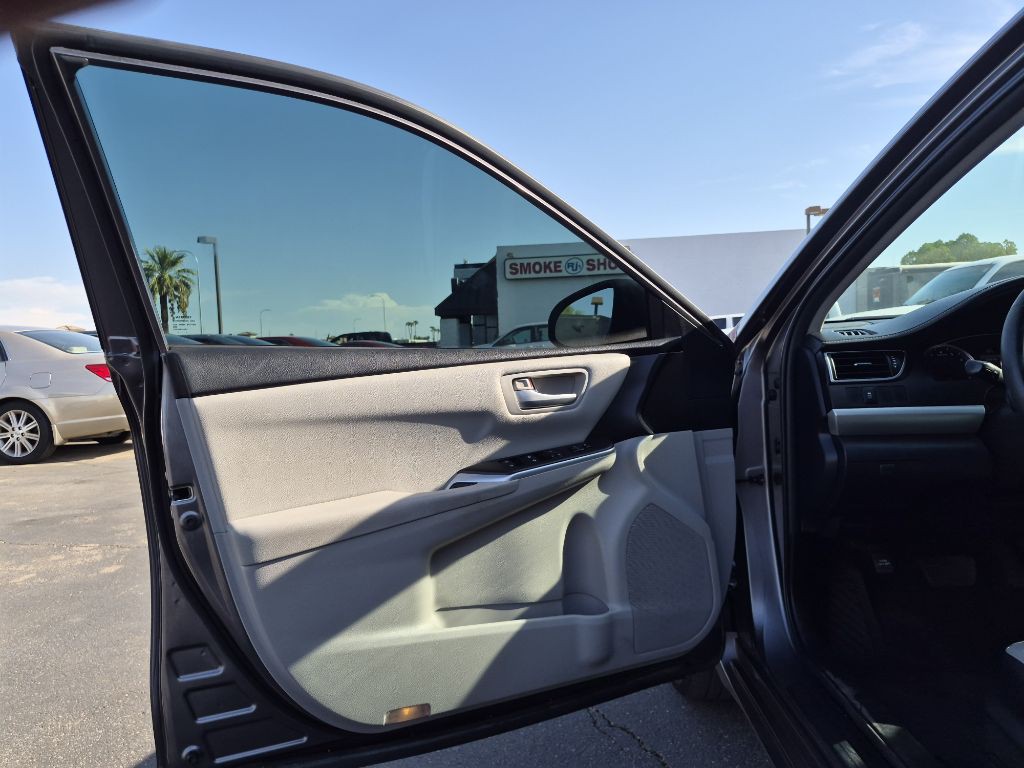 2015 Toyota Camry Image 10
