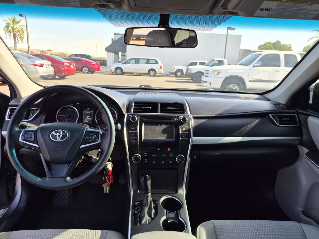2015 Toyota Camry Image 17