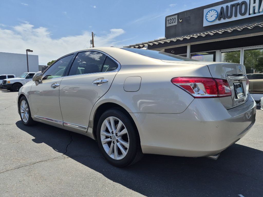 2011 Lexus ES Image 4