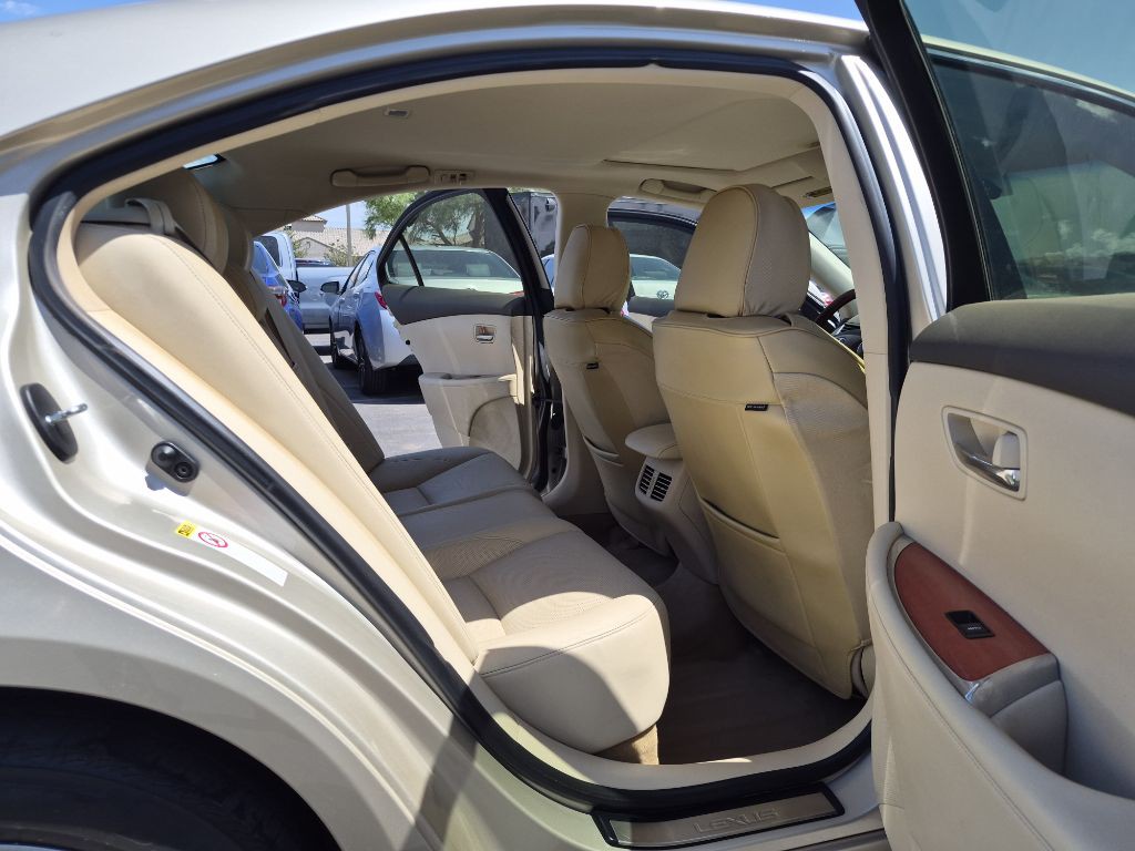 2011 Lexus ES Image 13