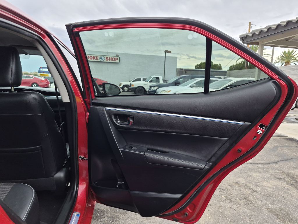 2016 Toyota Corolla Image 14