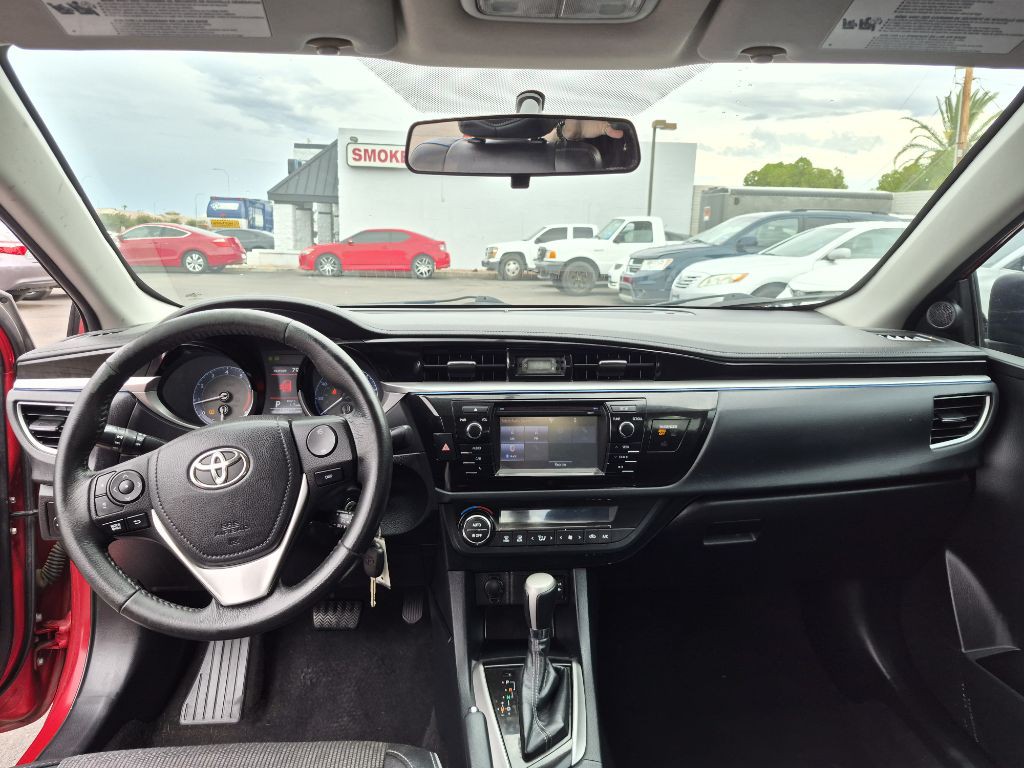 2016 Toyota Corolla Image 17