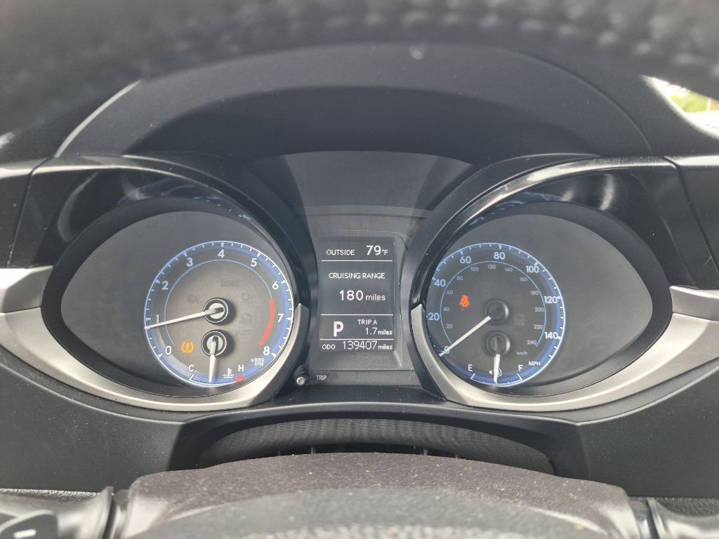 2016 Toyota Corolla Image 19
