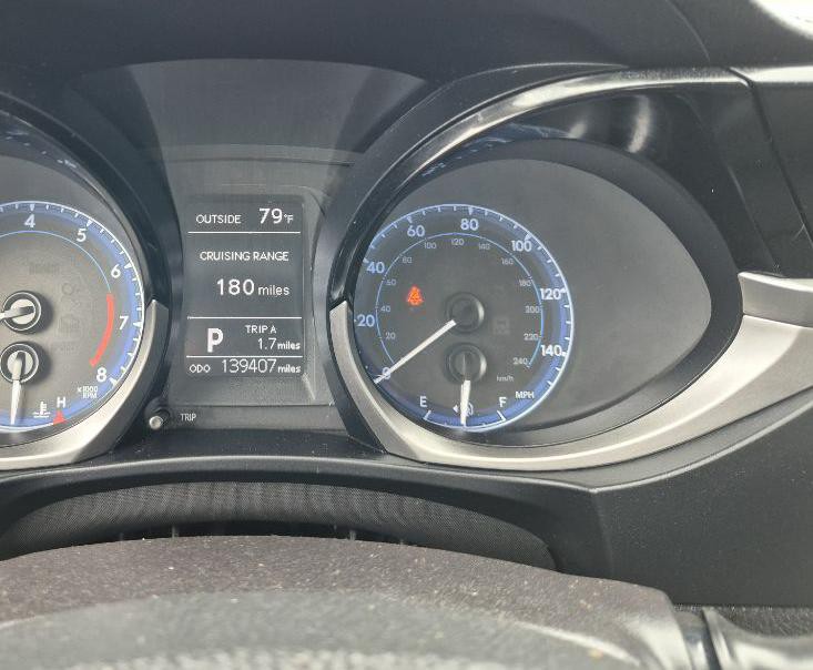 2016 Toyota Corolla Image 18