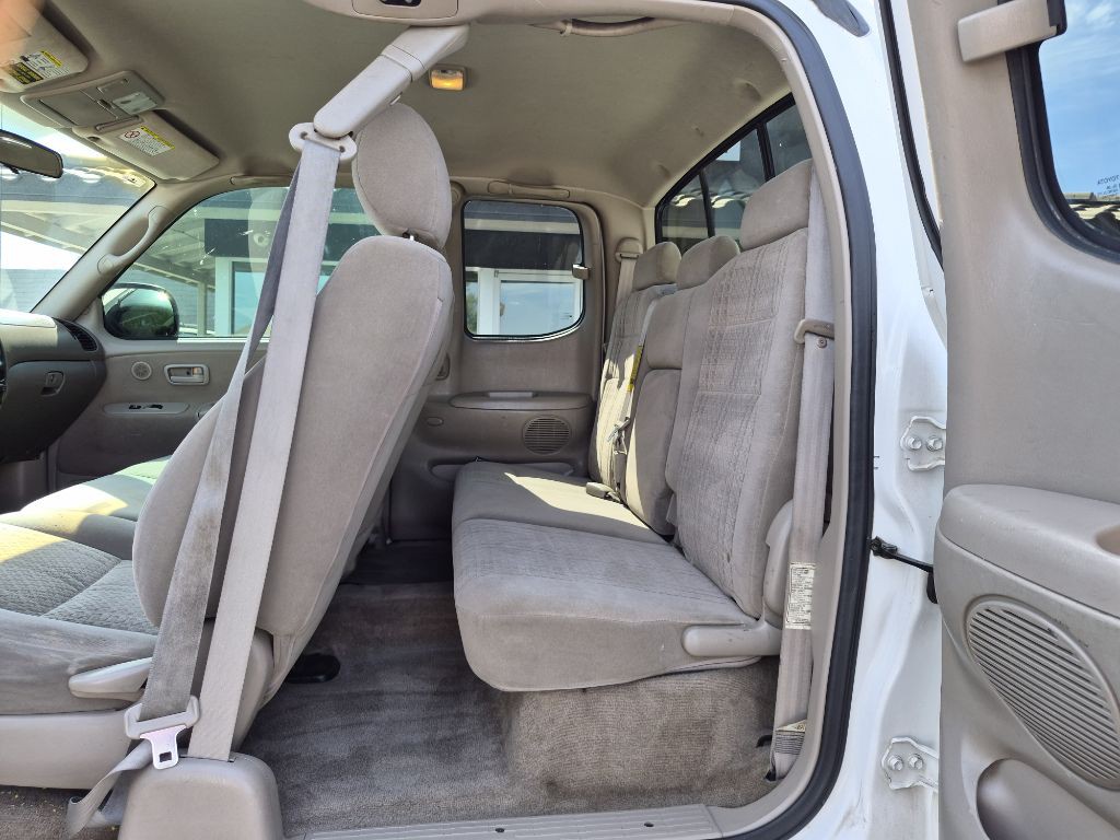 2005 Toyota Tundra Image 10