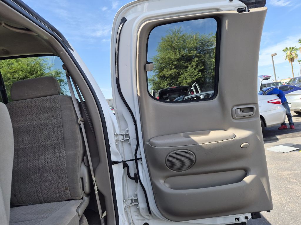 2005 Toyota Tundra Image 12