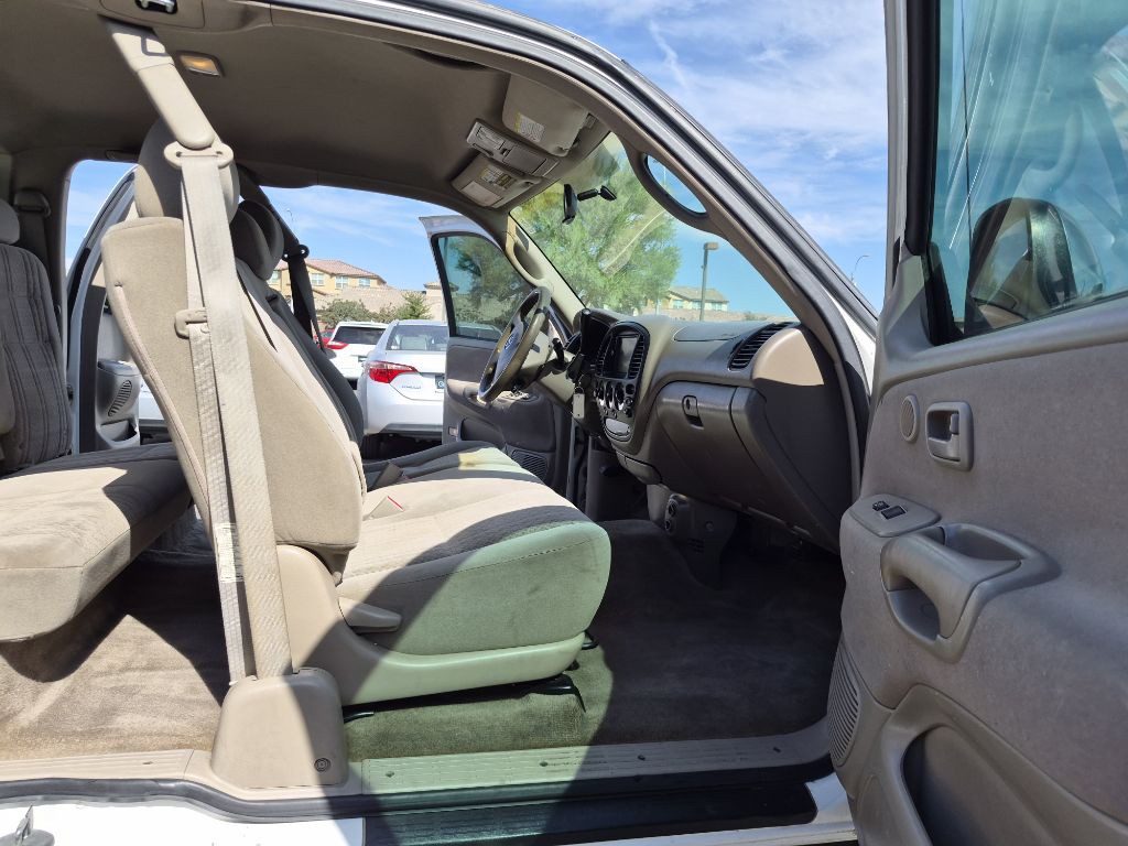 2005 Toyota Tundra Image 15