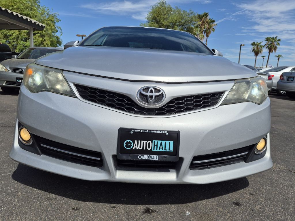 2012 Toyota Camry Image 8