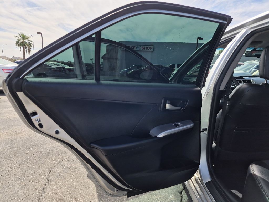 2012 Toyota Camry Image 12