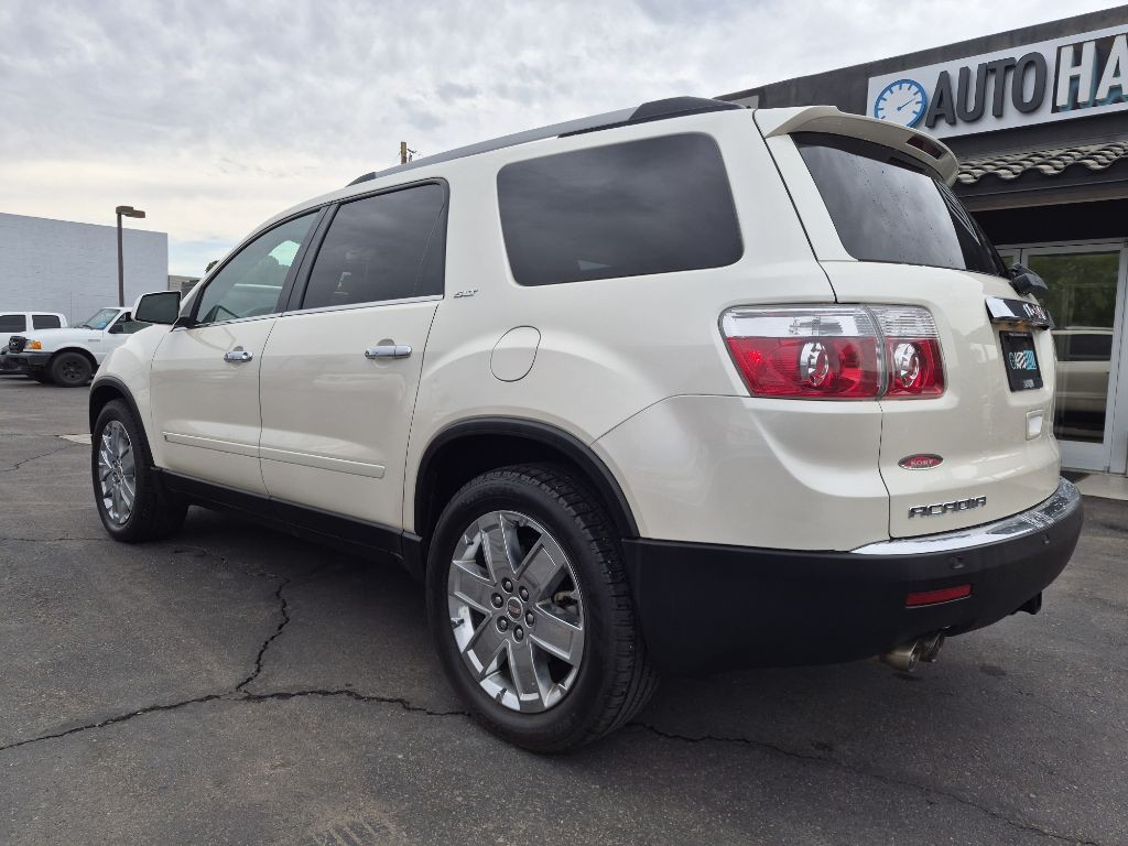 2010 GMC Acadia Image 3