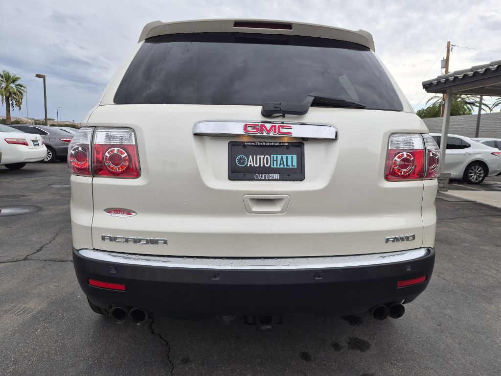 2010 GMC Acadia Image 4