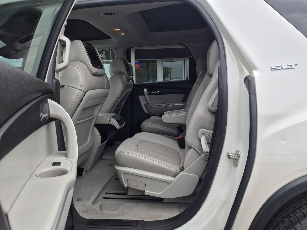 2010 GMC Acadia Image 11